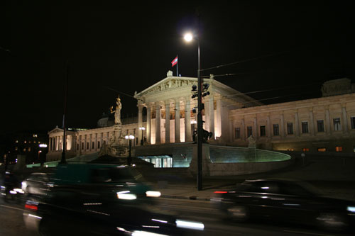 Das Parlament bei Nacht