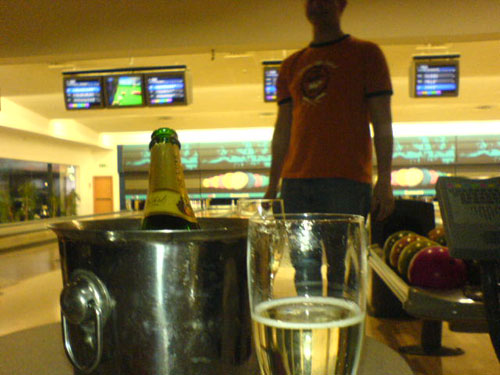 Sparkling wine, while playing bowling? Well, I was in a good mood :-)