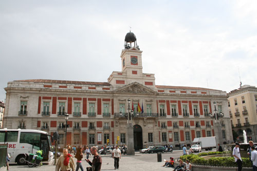 Plaza de la Puerta del Sol and Casa de Correos
