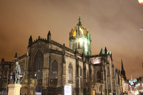 St. Giles-Cathedral at night